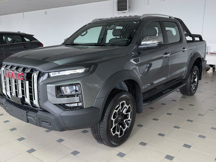 Открыть фотографии: JAC T9