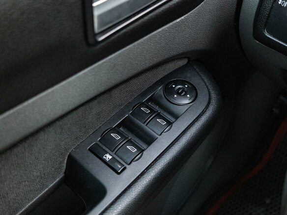 2009 Ford Focus II Рестайлинг, белый - вид 22
