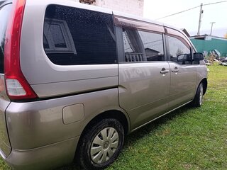 2006 Nissan Serena III (C25), бежевый, 590000 рублей, вид 4