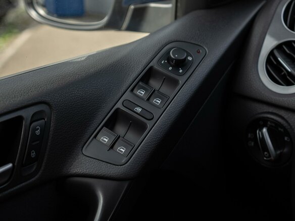2012 Volkswagen Tiguan I Рестайлинг, синий - вид 19
