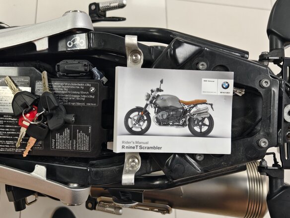 2017 BMW R Nine T Scrambler, серебристый, 1150000 рублей - вид 11