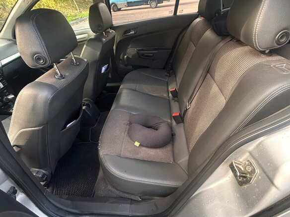 2011 Opel Astra H Рестайлинг, серебристый, 400000 рублей - вид 8