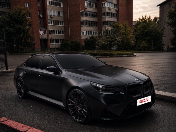 2024 BMW M5 VII (G90), чёрный, 17890000 рублей - вид 2