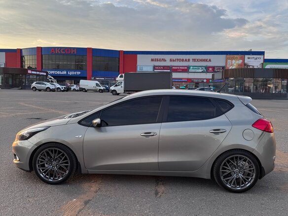 2013 Kia Ceed II, бежевый, 1250000 рублей - вид 5
