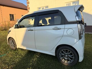 2018 Honda N-WGN I Рестайлинг, белый, 730000 рублей, вид 4