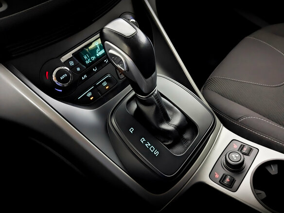 2015 Ford Kuga II, чёрный - вид 27