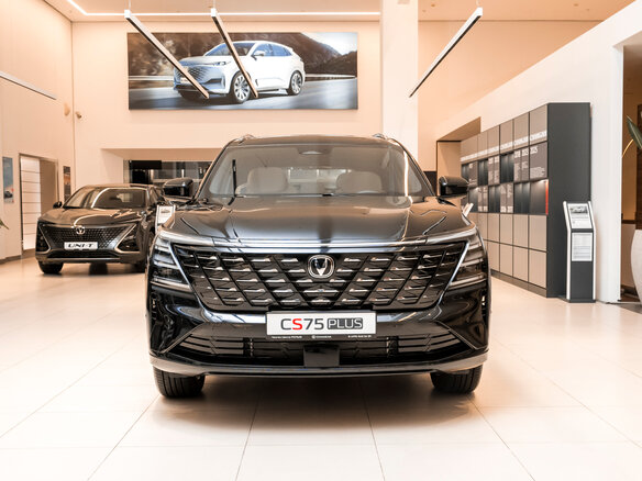 2025 Changan CS75 Plus IV, чёрный, 4249900 рублей - вид 1