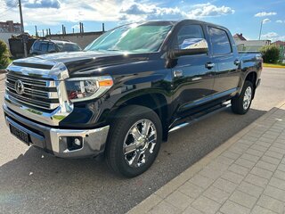2020 Toyota Tundra CrewMax II Рестайлинг, чёрный, 6650000 рублей, вид 3