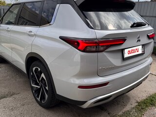 2021 Mitsubishi Outlander IV, белый, 3550000 рублей, вид 4
