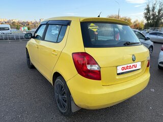 2011 Skoda Fabia II Рестайлинг, жёлтый, 295000 рублей, вид 4