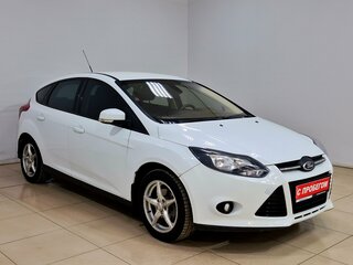 2013 Ford Focus III, белый, 680000 рублей, вид 3