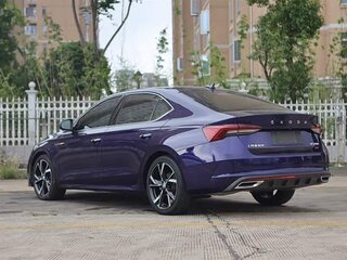 2022 Skoda Octavia IV (A8), синий, 2521000 рублей, вид 4