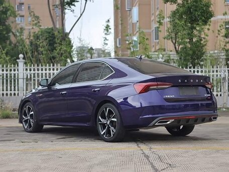 2022 Skoda Octavia IV (A8), синий, 2521000 рублей, вид 4