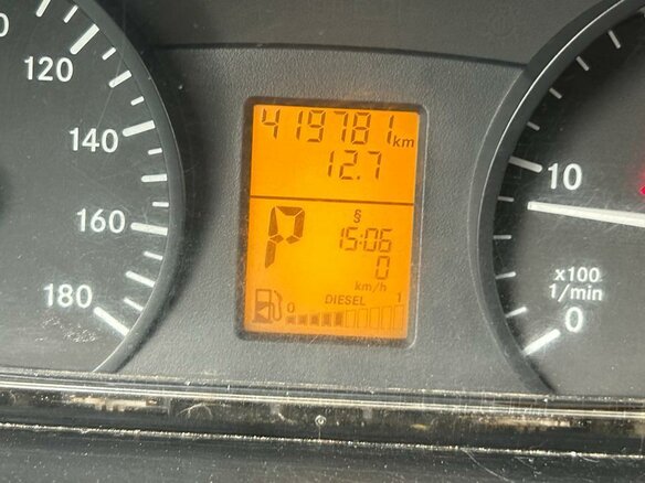 2013 Mercedes-Benz Sprinter, чёрный, 3500000 рублей - вид 11