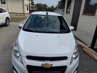 2023 Chevrolet Spark III (M300) Рестайлинг, белый, 1250000 рублей, вид 1