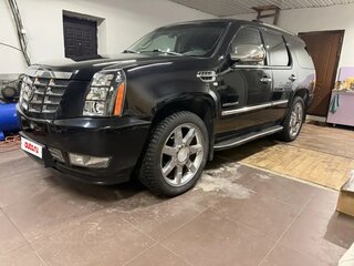 2010 Cadillac Escalade III, чёрный, 1900000 рублей, вид 4