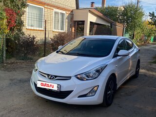 2015 Hyundai Elantra V (MD) Рестайлинг, белый, 1400000 рублей, вид 1