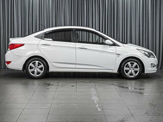 2015 Hyundai Solaris I Рестайлинг, белый, 1050000 рублей, вид 5