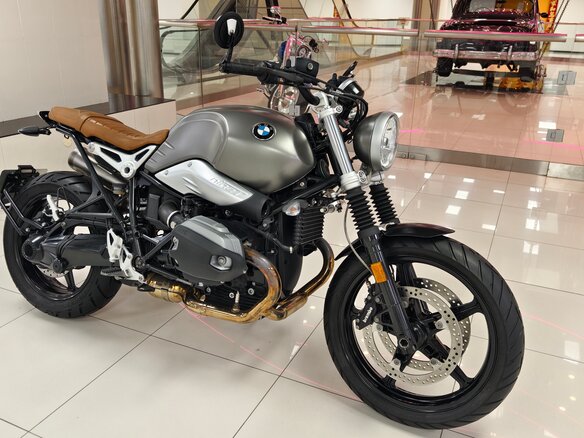2017 BMW R Nine T Scrambler, серебристый, 1150000 рублей