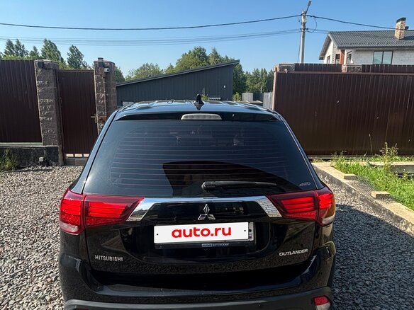 2017 Mitsubishi Outlander III Рестайлинг 2, чёрный, 1300000 рублей - вид 6