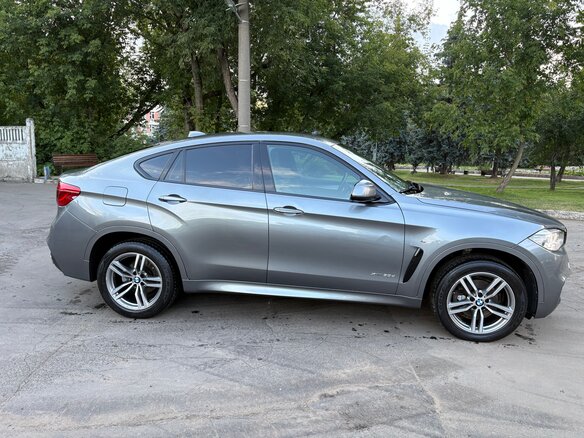 2019 BMW X6 30d II (F16), серый, 4100000 рублей - вид 3