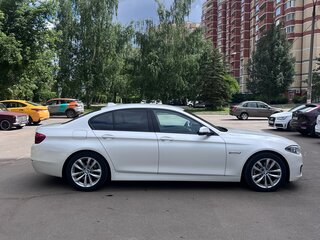 2016 BMW 5 серии 528i xDrive VI (F10/F11/F07) Рестайлинг, белый, 2550000 рублей, вид 5