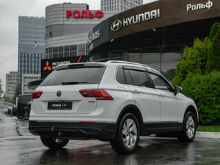 2021 Volkswagen Tiguan II Рестайлинг, белый, 3268000 рублей, вид 4