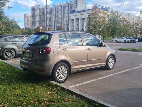 2012 Volkswagen Golf VI, коричневый, 600000 рублей, вид 4