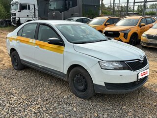 2019 Skoda Rapid I Рестайлинг, белый, 900000 рублей, вид 2