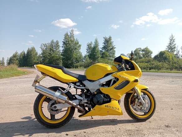 1998 Honda VTR 1000, жёлтый - вид 1