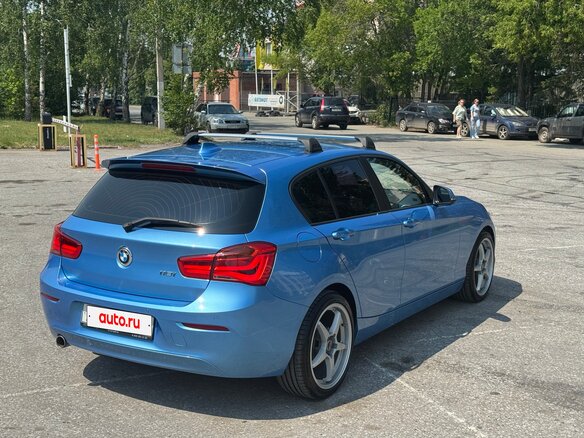 2017 BMW 1 серии 118i II (F20/F21) Рестайлинг, синий, 1725000 рублей - вид 3