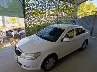 2013 Skoda Octavia II (A5) Рестайлинг, белый, 1050000 рублей, вид 1