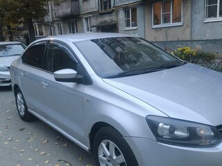 2012 Volkswagen Polo V, серебристый, 500000 рублей, вид 2