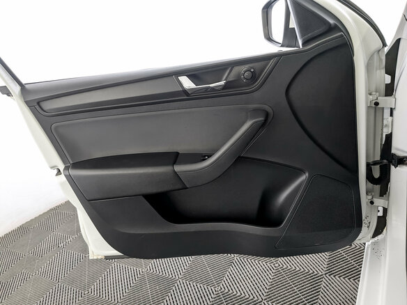 2021 Skoda Rapid II, белый - вид 18