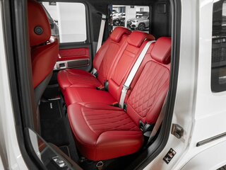 2026 Mercedes-Benz G-Класс AMG 63 AMG II (W465) Рестайлинг, белый, 32940000 рублей, вид 3