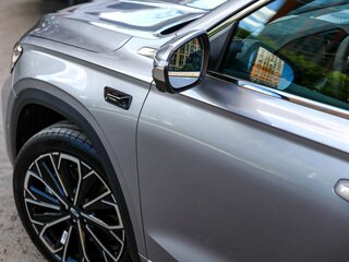 2026 Geely Monjaro (Xingyue L) I Рестайлинг 2 (China Market), серый, 4220000 рублей, вид 5