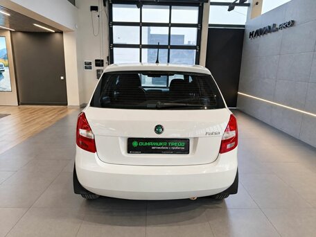 2012 Skoda Fabia II Рестайлинг, белый, 605000 рублей, вид 5
