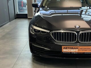 2019 BMW 5 серии 520i VII (G30/G31/G38), серый, 3099000 рублей, вид 3