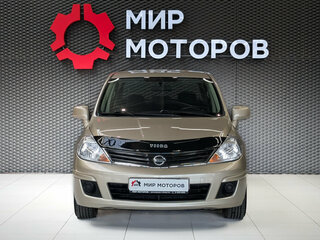 2013 Nissan Tiida I Рестайлинг, серебристый, 950000 рублей, вид 2