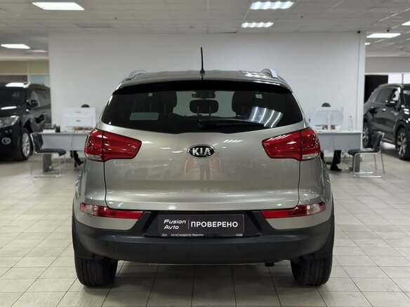 2014 Kia Sportage III Рестайлинг, серебристый, 995000 рублей - вид 4
