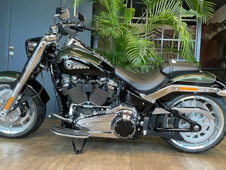2025 Harley-Davidson Fat Boy, коричневый, 3950000 рублей, вид 2