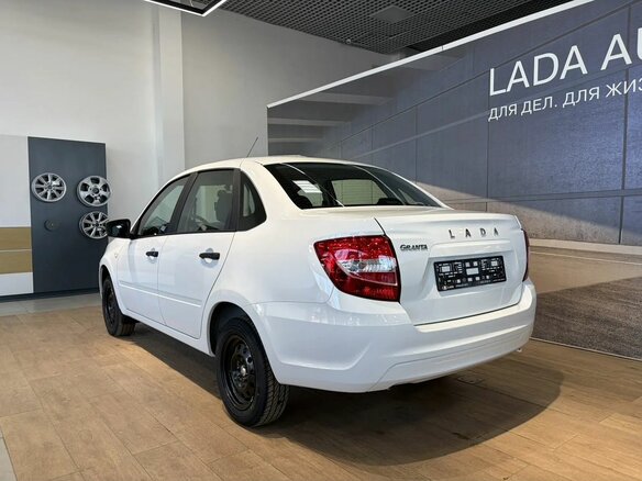 2026 Lada (ВАЗ) Granta I Рестайлинг, белый, 850000 рублей - вид 5