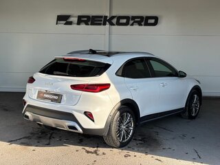 2021 Kia XCeed I, белый, 2299000 рублей, вид 4