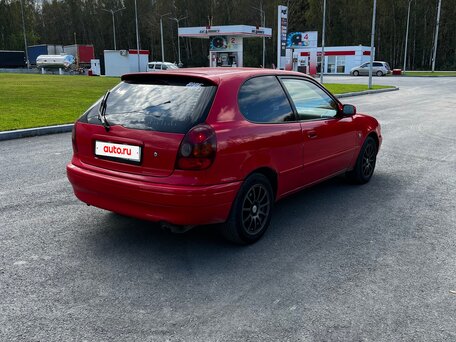 2001 Toyota Corolla VIII (E110) Рестайлинг, красный, 350000 рублей, вид 3