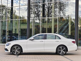 2021 Mercedes-Benz E-Класс 250 V (W213, S213, C238) Рестайлинг, белый, 4737000 рублей, вид 3