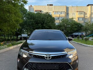2017 Toyota Camry VII (XV50) Рестайлинг 2, чёрный, 2350000 рублей, вид 2