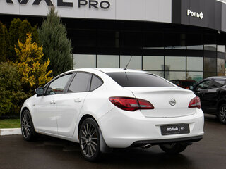 2013 Opel Astra J Рестайлинг, белый, 598000 рублей, вид 5