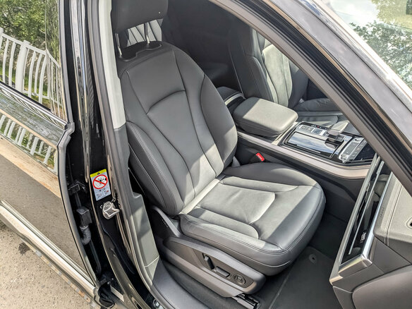 2023 Audi Q7 45 TFSI II (4M) Рестайлинг, чёрный, 6950000 рублей - вид 24