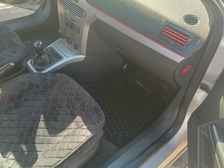 2009 Opel Astra H Рестайлинг, серебристый, 530000 рублей, вид 5