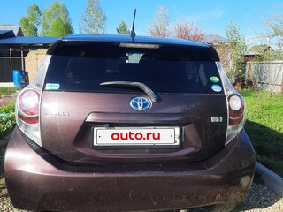 2014 Toyota Aqua I, коричневый, 750000 рублей, вид 3